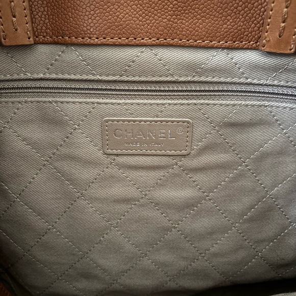 Chanel Neo Soft Shopping Tote - Picture 3 of 10